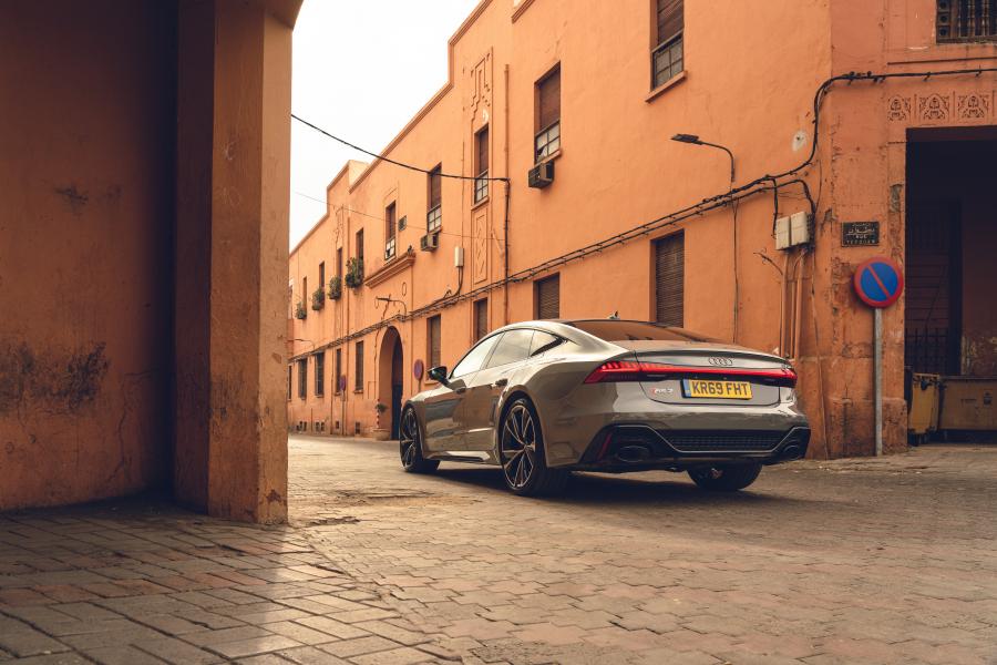  Audi RS7 Sportback 2020 года  (UK) (фото 3 из 8)